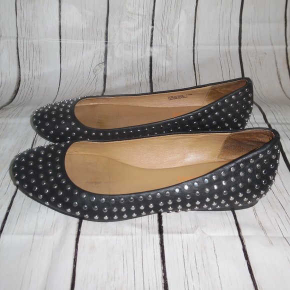 Michael Kors RARE Studded Black Leather Flats Shoe - Picture 6 of 11